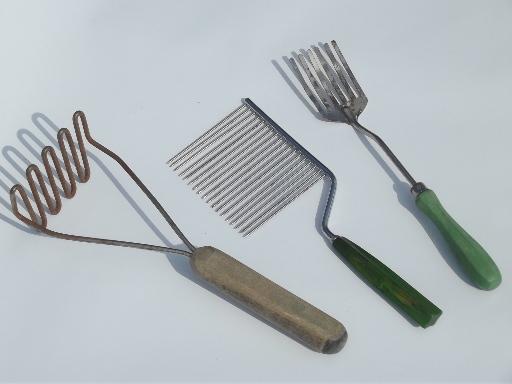 photo of vintage kitchen utensils w/ green painted wood handles, plastic & bakelite #7