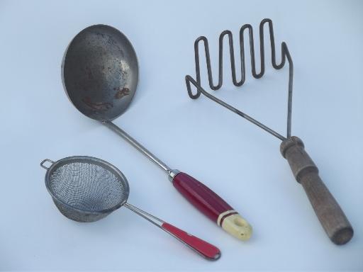 photo of vintage kitchen utensils w/ painted wood handles, red plastic & bakelite #9