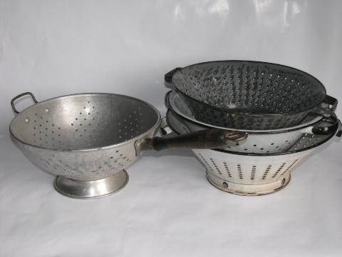 photo of vintage kitchenware, colander strainer basket lot, old graniteware enamel #1
