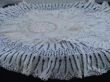 catalog photo of vintage knitted and crocheted lace table mats and large table cover cloth