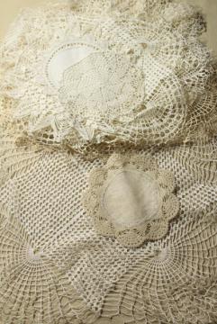 catalog photo of vintage lace doilies & table mat centerpieces, shabby chic crochet doily lot