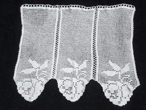 photo of vintage lace door window curtain and valance panel, filet crochet roses #3