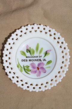 catalog photo of vintage lace edge milk glass plate, hand-painted souvenir of Des Moines