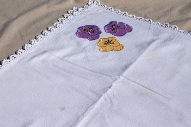 photo of vintage lace edged cotton tablecloth for luncheon / card table, appliqued pansies flowers #9