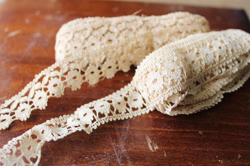 photo of vintage lace insertion & edging, daisy flower border ivory cotton sewing trim #1