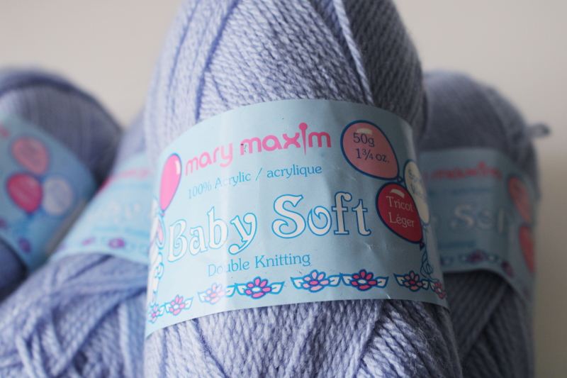 photo of vintage lavender blue Baby soft acrylic yarn light sport weight Mary Maxim lot of four 50 gram skeins #2