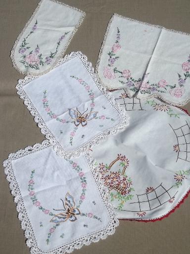 photo of vintage linens lot, embroidered table runners w/ crochet lace edging #9