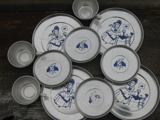 photo of vintage litho print aluminum metal doll dishes, child's toy dish set #6