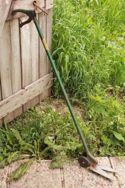 photo of vintage long handled Doo-Klip grass shears clippers grass mid century lawn & garden tool #1