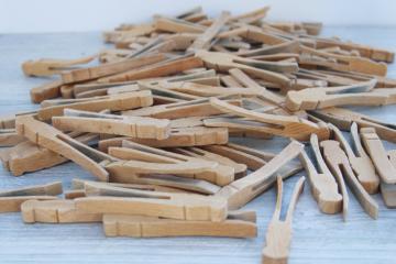 vintage lot primitive old clothes pins, hardwood clothespins, clothes peg dolly type