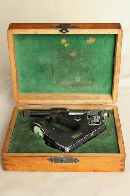 photo of vintage machinists gauge w/ wood case Federal snap go/no go part inspection tool #7