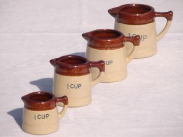 catalog photo of vintage measuring cups set, little brown band pottery pitchers for country kitchen