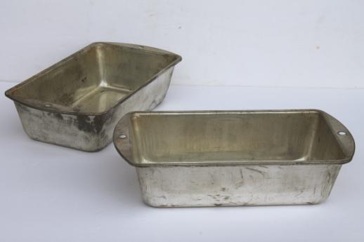 photo of vintage metal bread pans, Bake King / Ovenex loaf pans, primitive antique bread pans #3