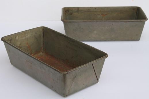 photo of vintage metal bread pans, Bake King / Ovenex loaf pans, primitive antique bread pans #12