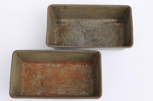 photo of vintage metal bread pans, Bake King / Ovenex loaf pans, primitive antique bread pans #13