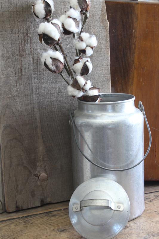 photo of vintage metal milk pail or cream can, one gallon aluminum bucket w/ lid, wire handle #1