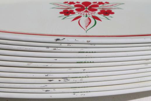 photo of vintage metal serving tray set, 12 Christmas red & green holiday print trays #7