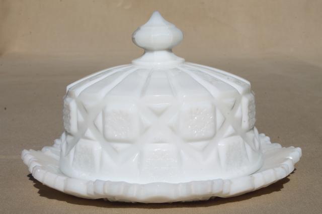 photo of vintage milk glass Westmoreland old quilt round cheese or covered butter dish #1