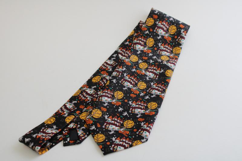 photo of vintage necktie, Halloween print polyester Korea, novelty holiday costume tie #1