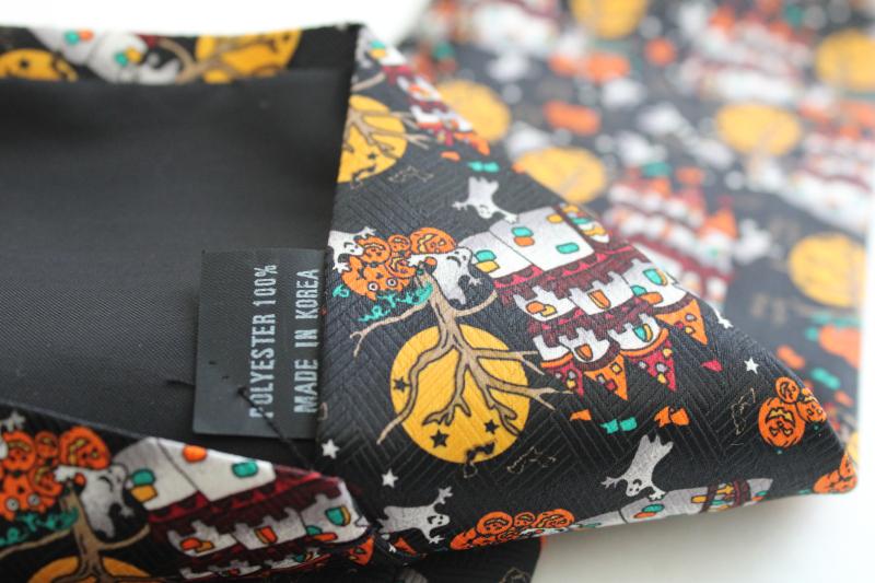 photo of vintage necktie, Halloween print polyester Korea, novelty holiday costume tie #3