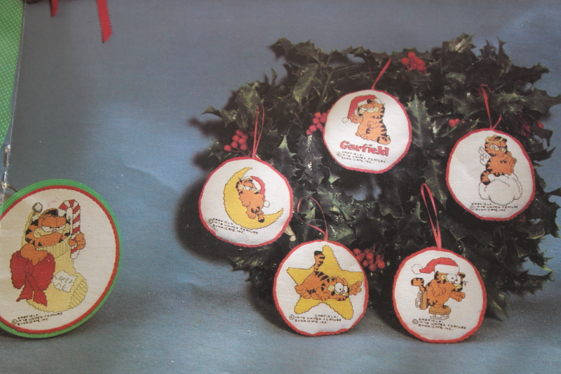 photo of vintage needlework booklet, Garfield the cat designs Christmas cross stitch patterns #4