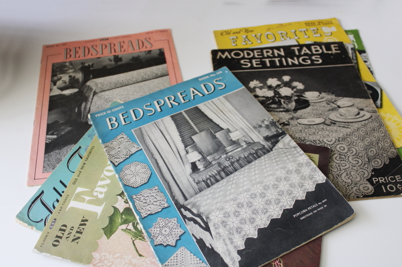 photo of vintage needlework booklets lot crochet patterns lace doilies, bedspreads, tablecloths #4