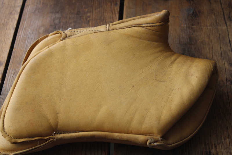 photo of vintage padded leather shooting glove, 10X Sport Clothing label 1940s or 50s hunting gear #6