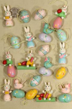 catalog photo of vintage painted wood Easter ornaments, mini size decorations for tabletop tree