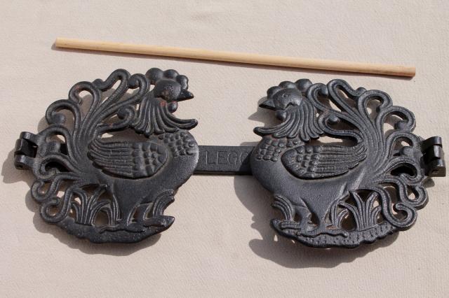 photo of vintage paper towel holder wall rack, country kitchen black cast iron rooster chicken #5