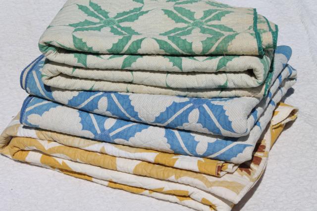 photo of vintage patchwork print cotton whole cloth quilt bedcovers, old Kentucky quilts lot #1