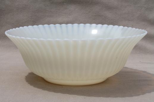 photo of vintage petalware depression glass serving bowl, clambroth transluscent white glass #1