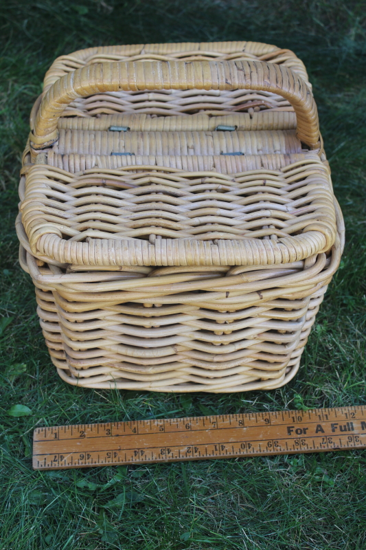 photo of vintage picnic basket, hinged lid picnic hamper, small sturdy sewing basket  #6