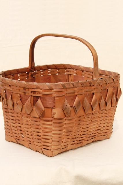 photo of vintage picnic basket or market basket, old Winnebago Indian basket from Wisconsin #1