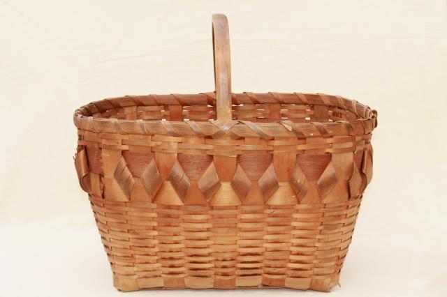 photo of vintage picnic basket or market basket, old Winnebago Indian basket from Wisconsin #8