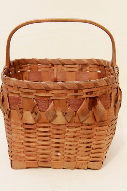 photo of vintage picnic basket or market basket, old Winnebago Indian basket from Wisconsin #10