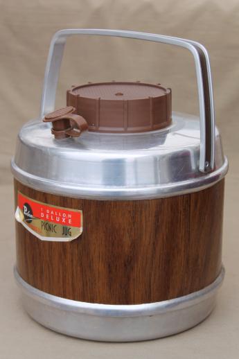 photo of vintage picnic jug Poloron insulated cooler, retro wood grain one gallon thermos #1