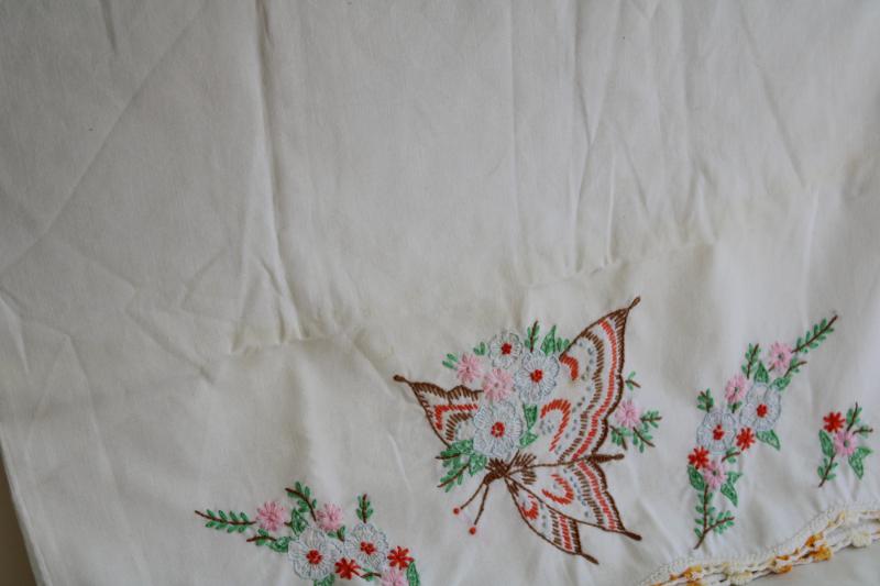 photo of vintage pillowcases w/ embroidery & lace, lot of linens for upcycle sewing projects #15