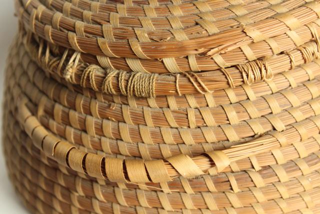 photo of vintage pine needle basket, handmade coiled basket sewing box w/ lid #4