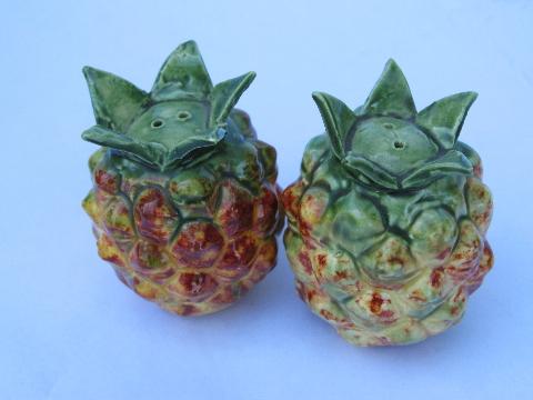 photo of vintage pineapple S&P Hawaiian pineapples salt & pepper shakers #2