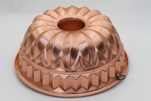 photo of vintage pink aluminum jello mold lot, copper pink ring molds or cake pans #8