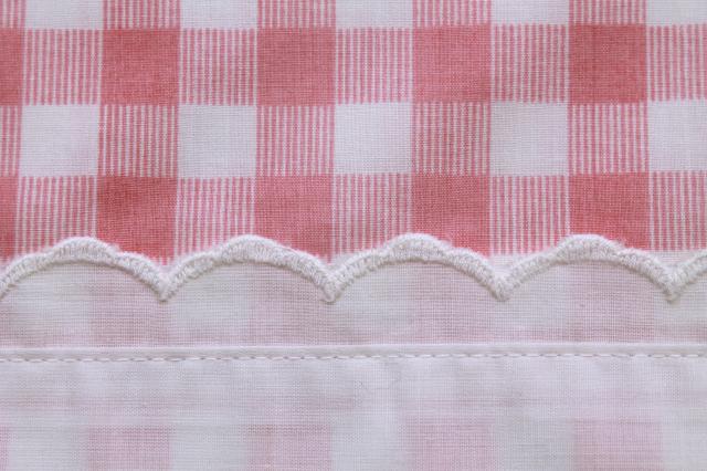 photo of vintage pink checked gingham sheets, double bed full fitted, flat sheet, pillowcase #3