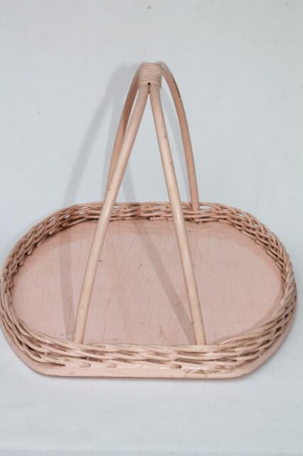 photo of vintage pink painted wicker basket handle tray, retro 1950s shabby cottage chic #3