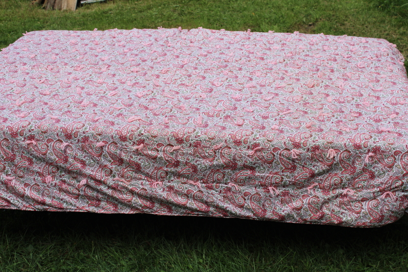photo of vintage pink paisley chintz cotton comforter w/ warm puffy wool inside, girly western winter blanket #1