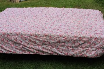 vintage pink paisley chintz cotton comforter w/ warm puffy wool inside, girly western winter blanket 