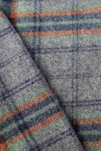photo of vintage plaid wool camp blanket, rustic primitive bunk or bed blanket for cabin or lodge #5