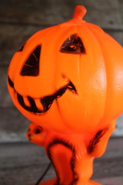 photo of vintage plastic blow mold Halloween jack-o-lantern pumpkin & cat electric light window decor #2