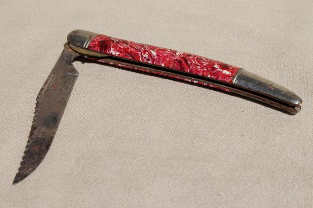 photo of vintage pocket knife, fisherman's folding fish scaling blade w/ red & white bakelite handle #1