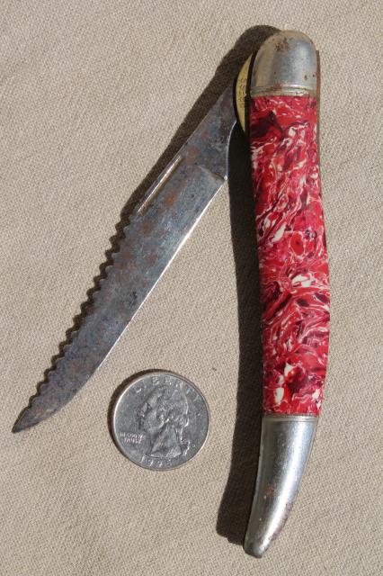 photo of vintage pocket knife, fisherman's folding fish scaling blade w/ red & white bakelite handle #3