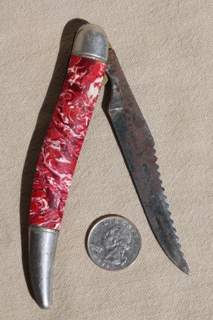 photo of vintage pocket knife, fisherman's folding fish scaling blade w/ red & white bakelite handle #4