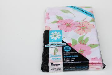 catalog photo of vintage poly / cotton pillowcases pair mint in package, retro pink floral print